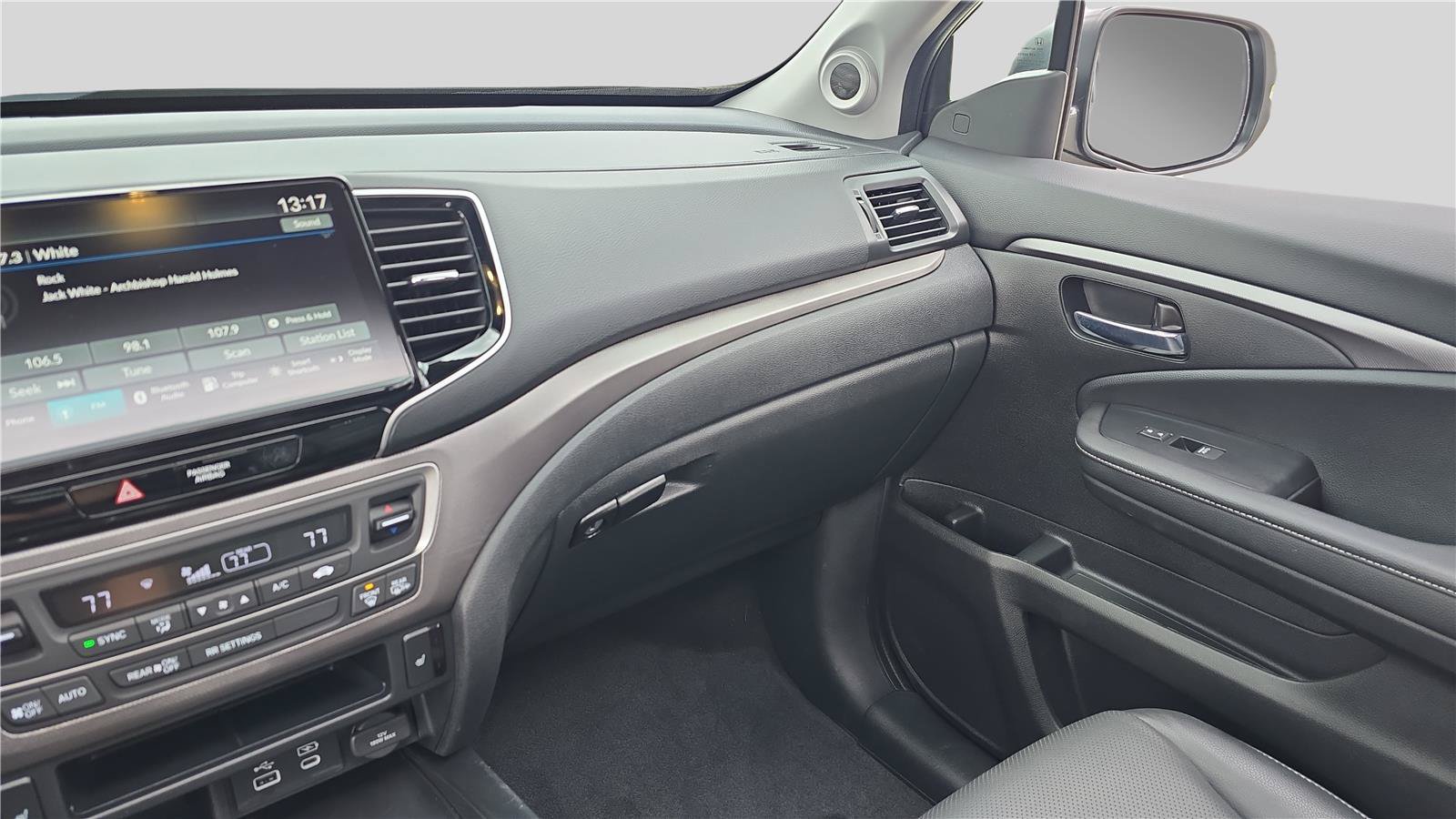 Used 2025 Honda Ridgeline RTL image 25