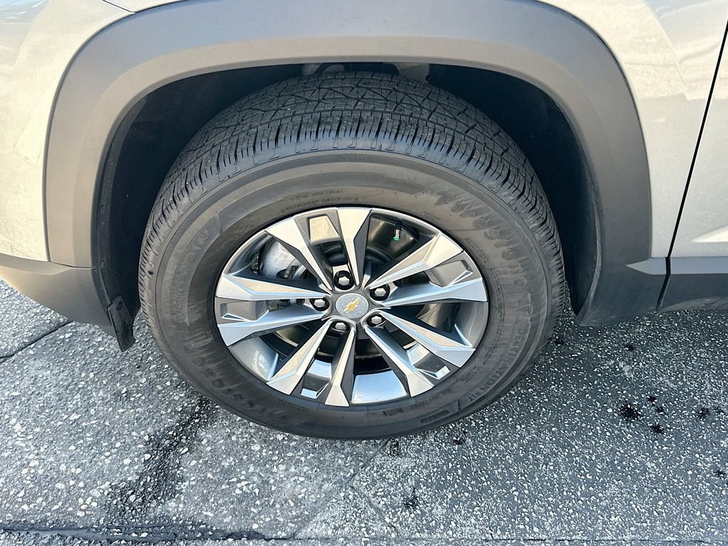 Certified 2026 Chevrolet Equinox LT w/ Safety and Technology Package FWD image 29