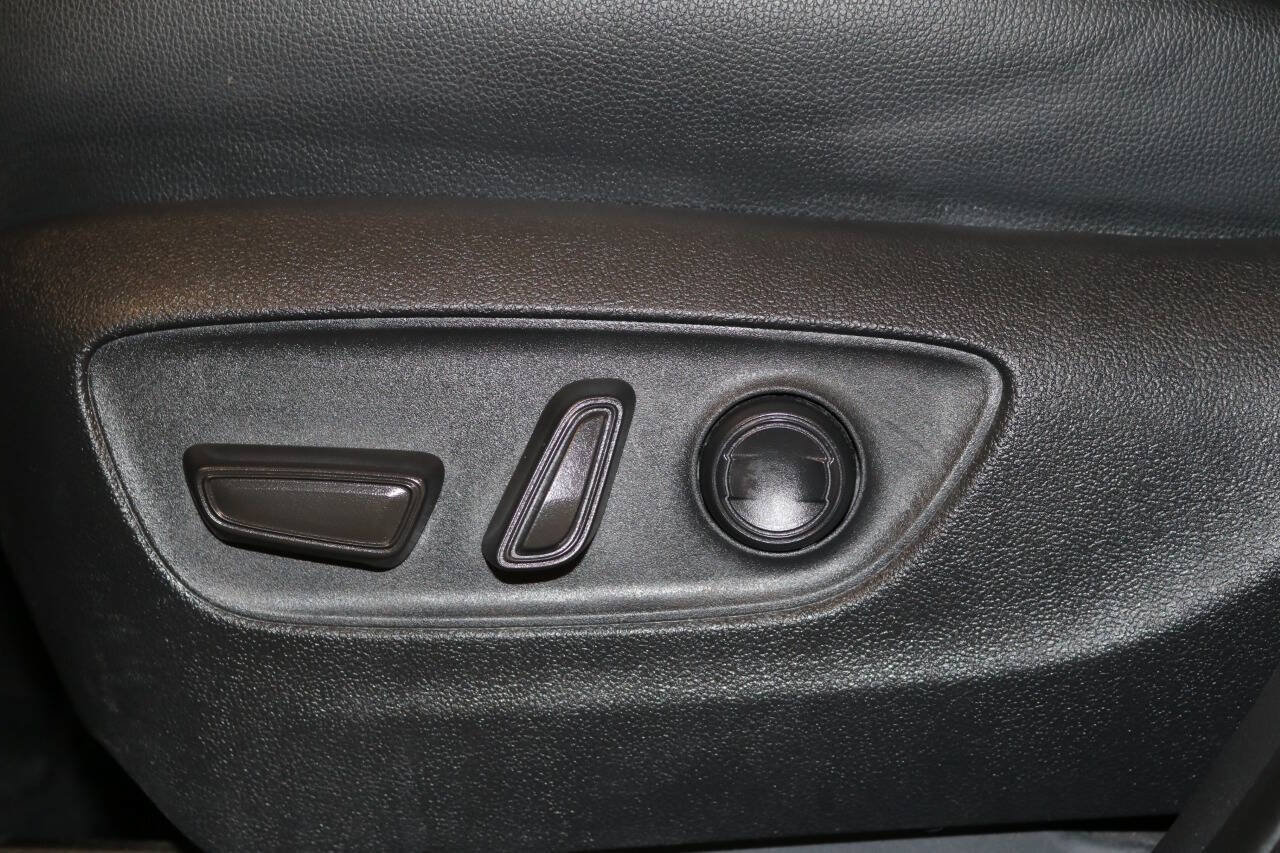 Used 2024 Toyota Grand Highlander AWD image 75