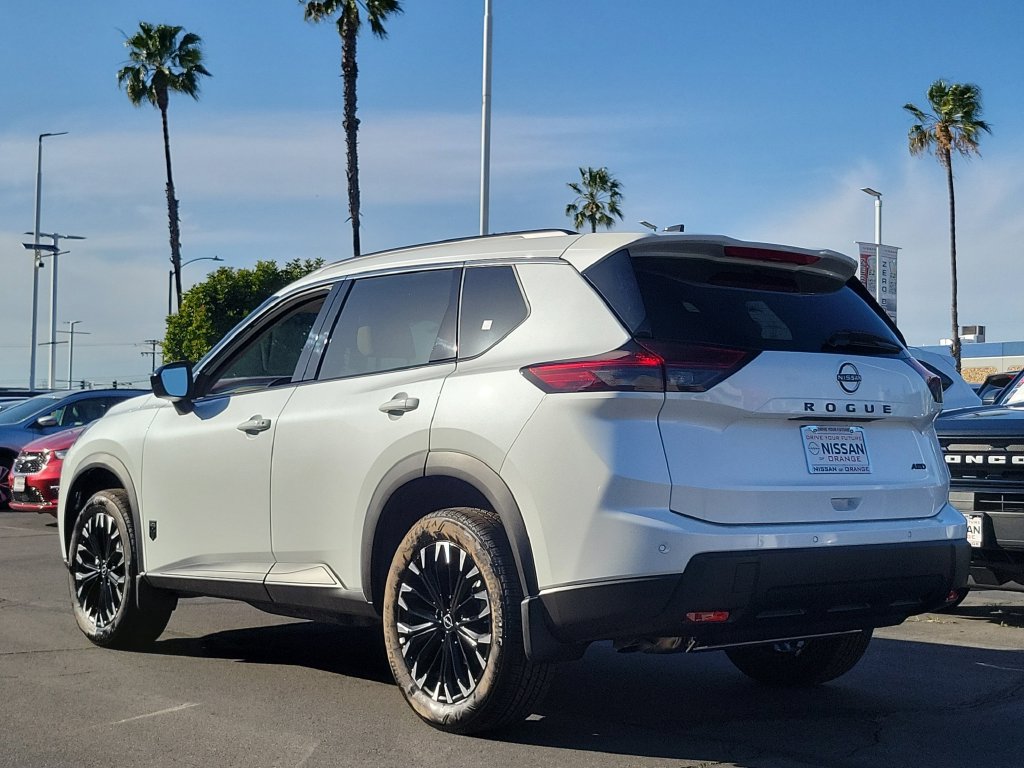 New 2026 Nissan Rogue Dark Armor AWD/4WD image 2