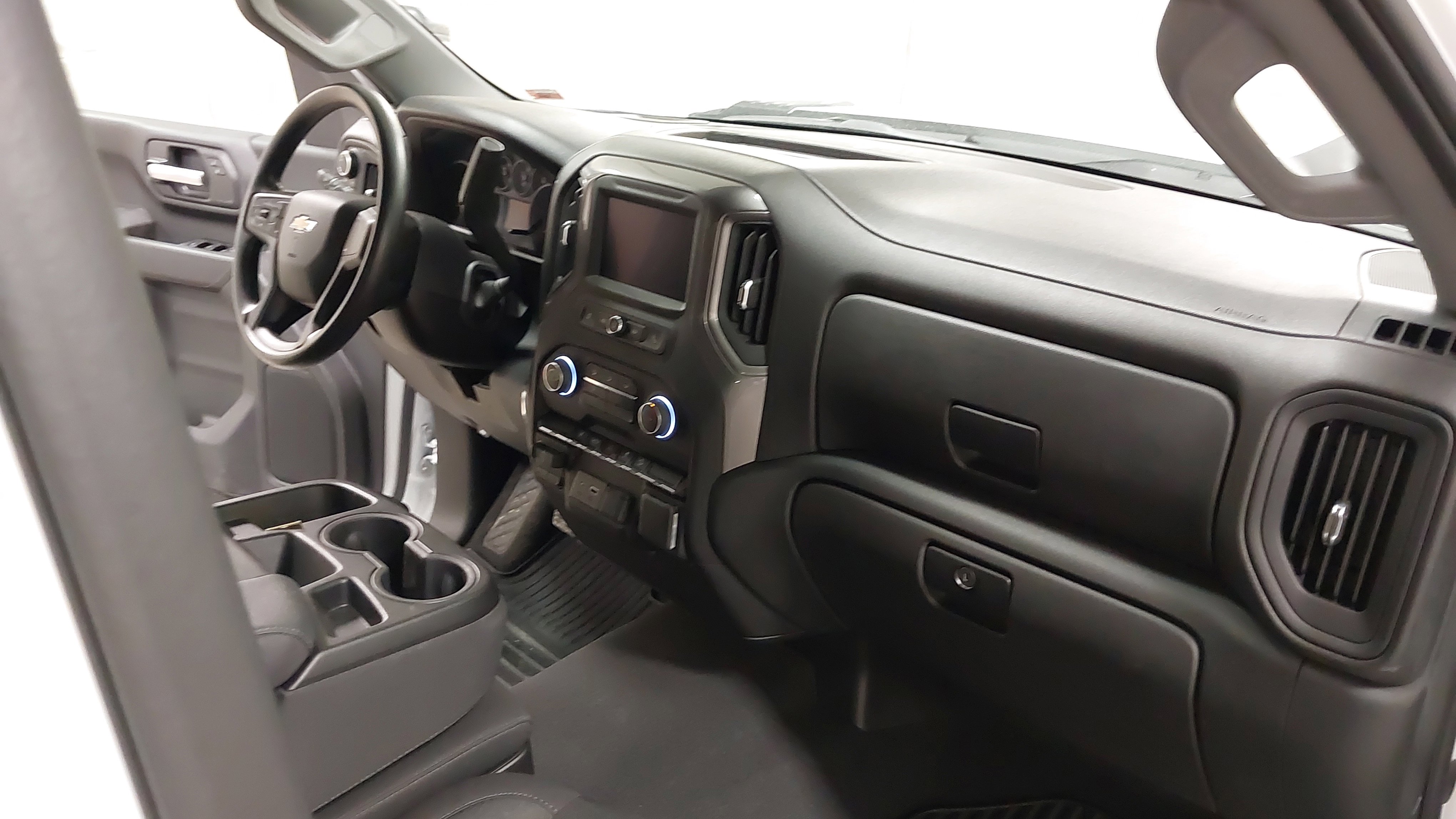 Used 2024 Chevrolet Silverado 2500 Custom w/ Custom Convenience Package image 29