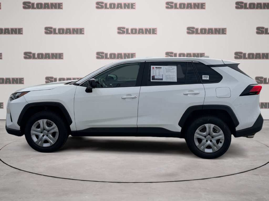 Used 2025 Toyota RAV4 LE AWD/4WD image 2