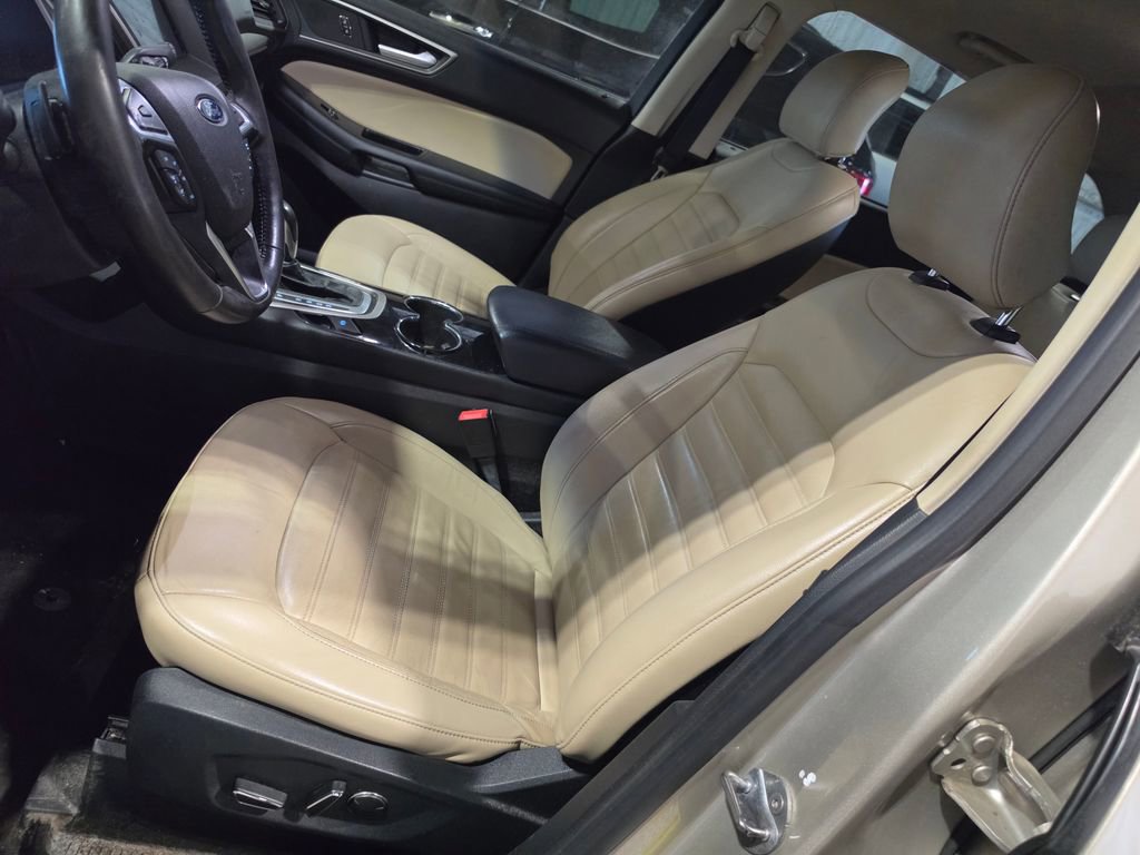 Used 2017 Ford Edge SEL w/ Equipment Group 201A FWD image 6