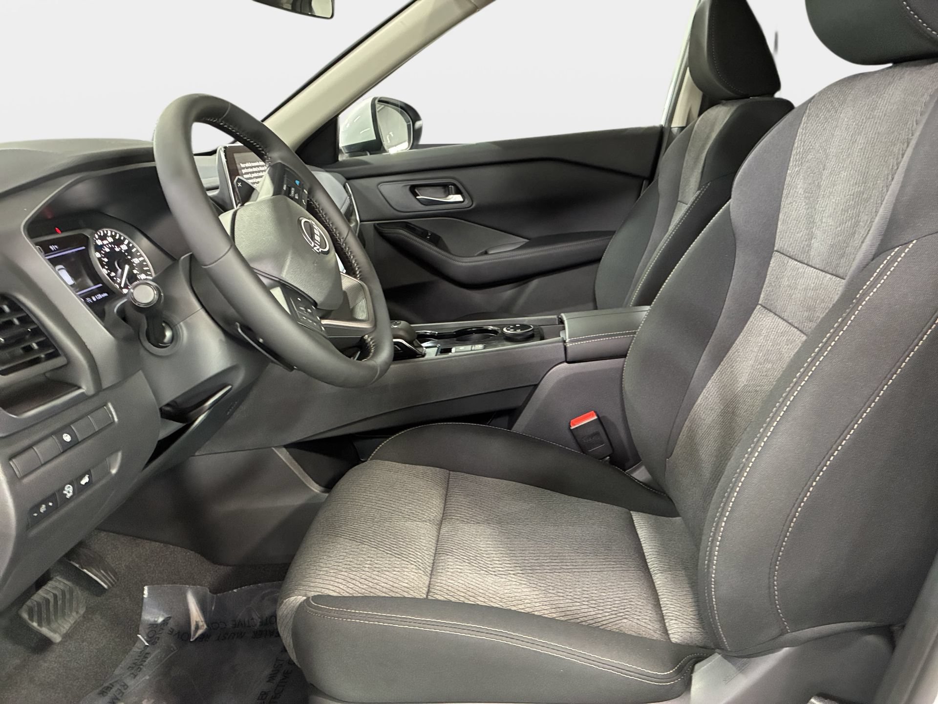 New 2026 Nissan Rogue SV w/ Cold Weather Package AWD/4WD image 16