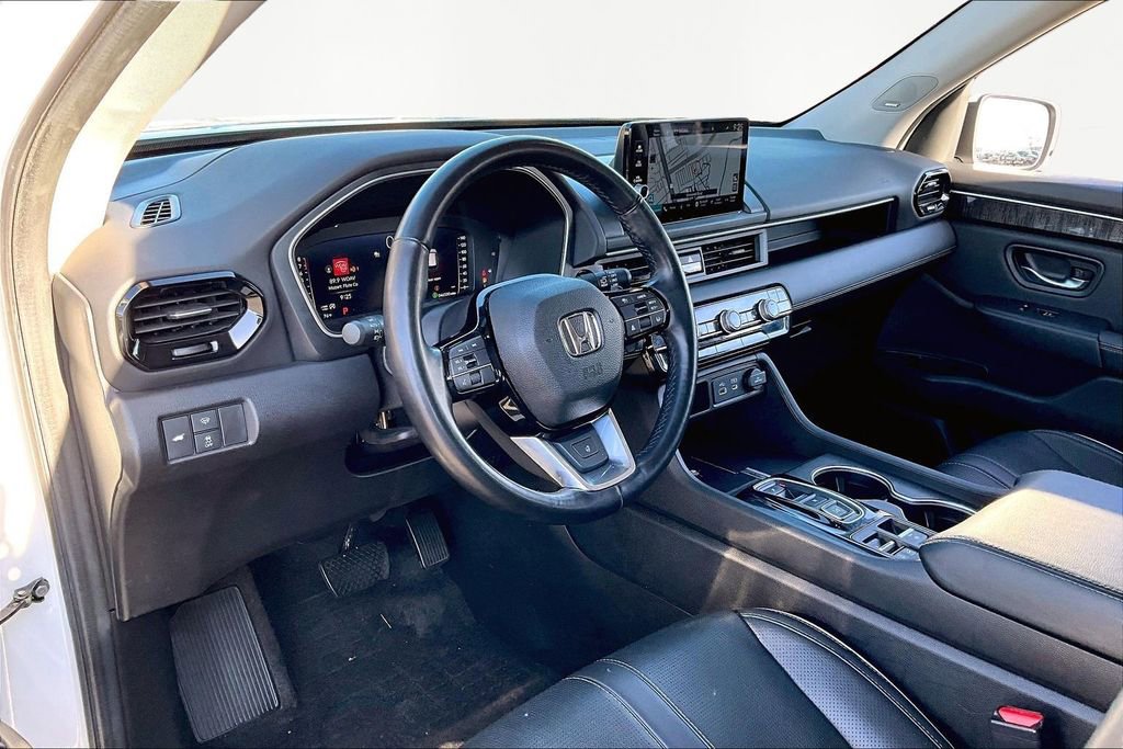 Used 2023 Honda Pilot Elite image 14