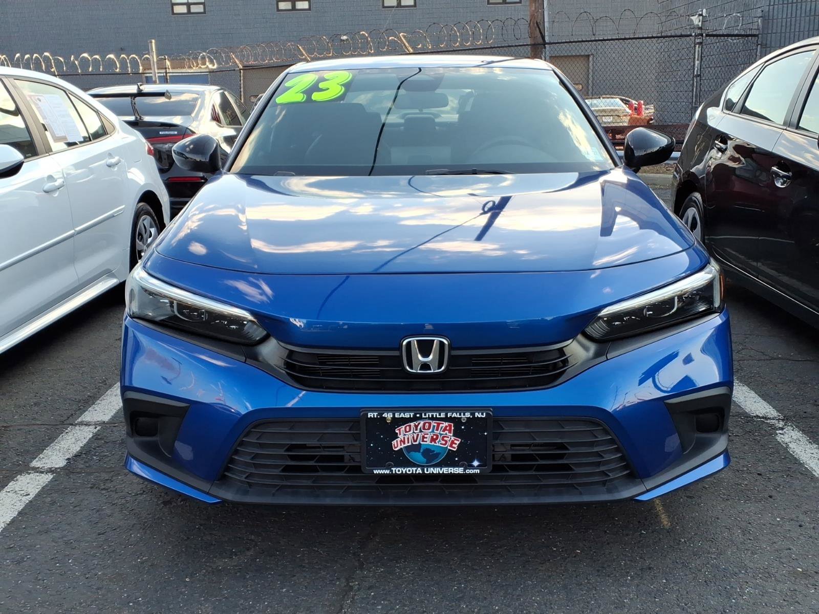 Used 2023 Honda Civic Sport image 2