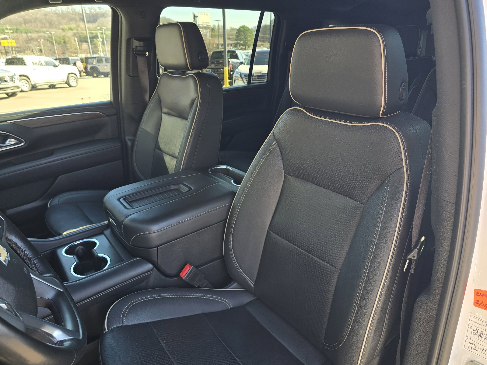 Used 2023 Chevrolet Suburban Premier RWD image 14
