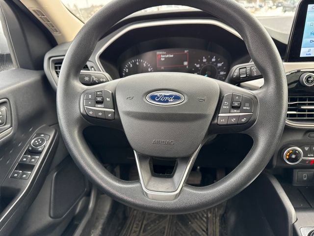 Used 2020 Ford Escape SE image 14