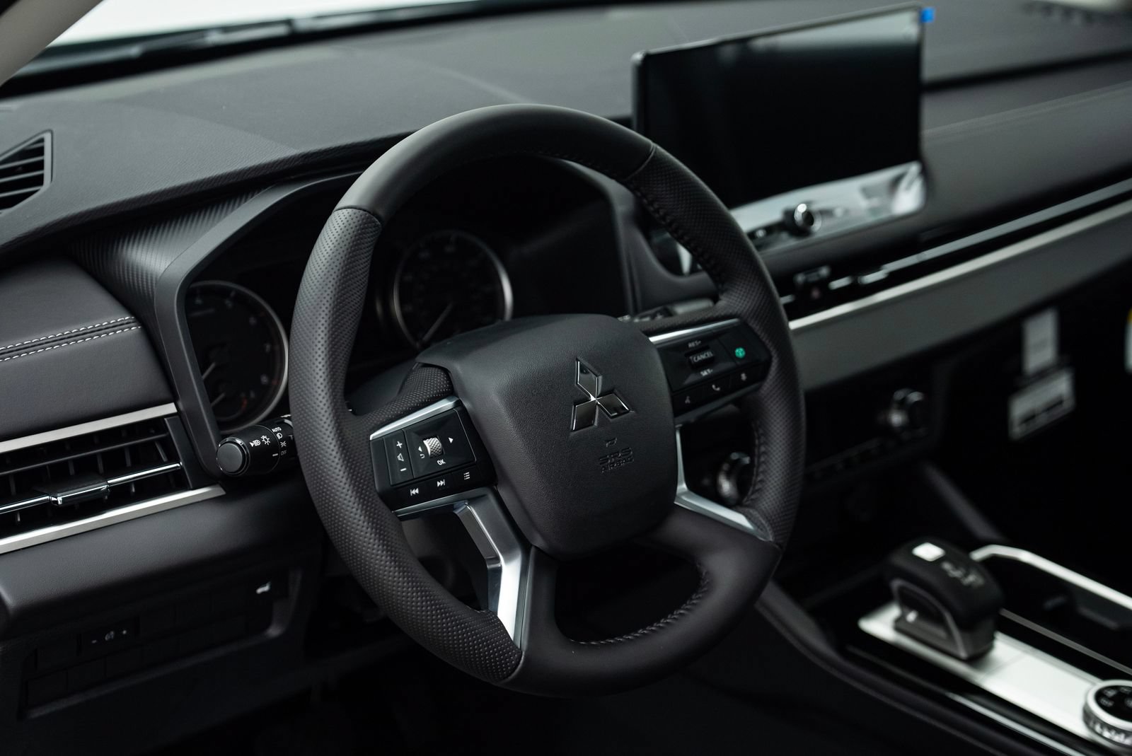 Used 2025 Mitsubishi Outlander SE AWD/4WD image 6