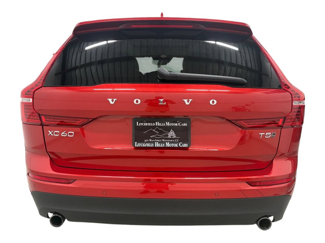 Used 2020 Volvo XC60 T5 Momentum w/ Protection Package AWD/4WD image 5