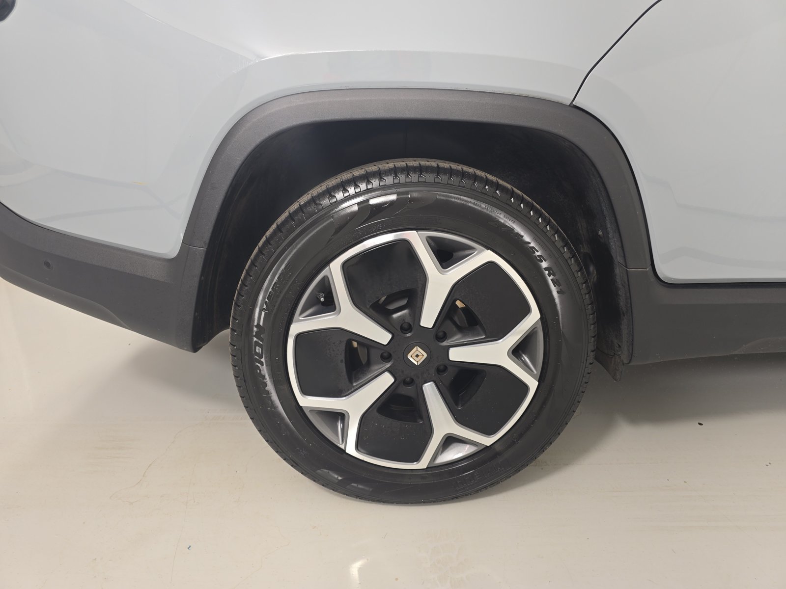 Used 2024 Rivian R1T Adventure Dual AWD/4WD image 12