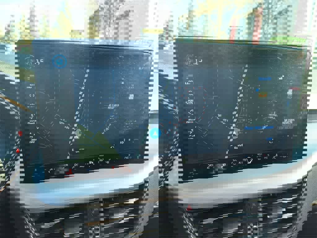 Used 2023 Ford Escape Platinum image 21