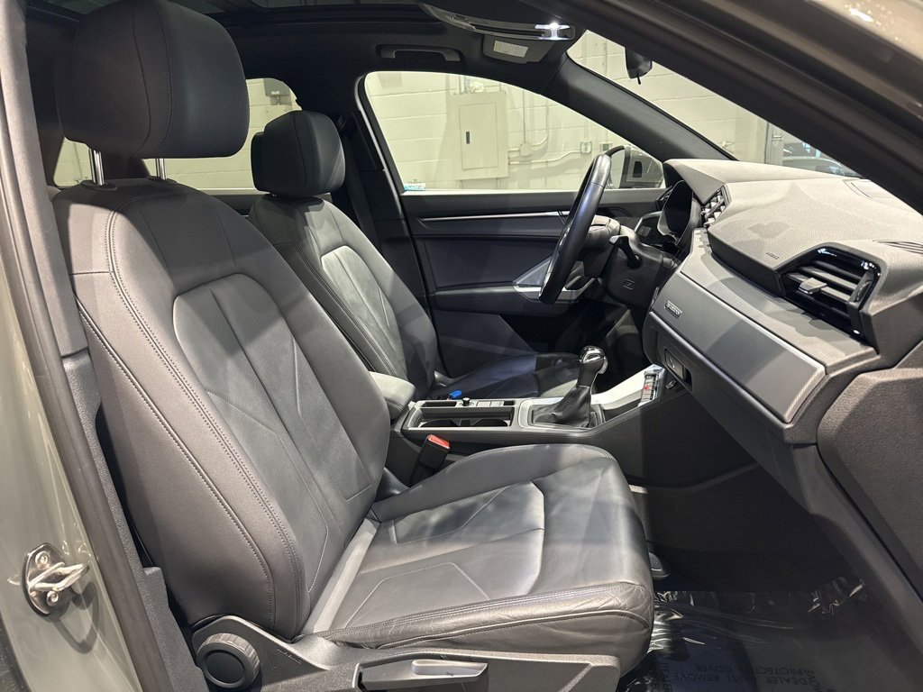 Used 2020 Audi Q3 2.0T Premium w/ Convenience Package image 37