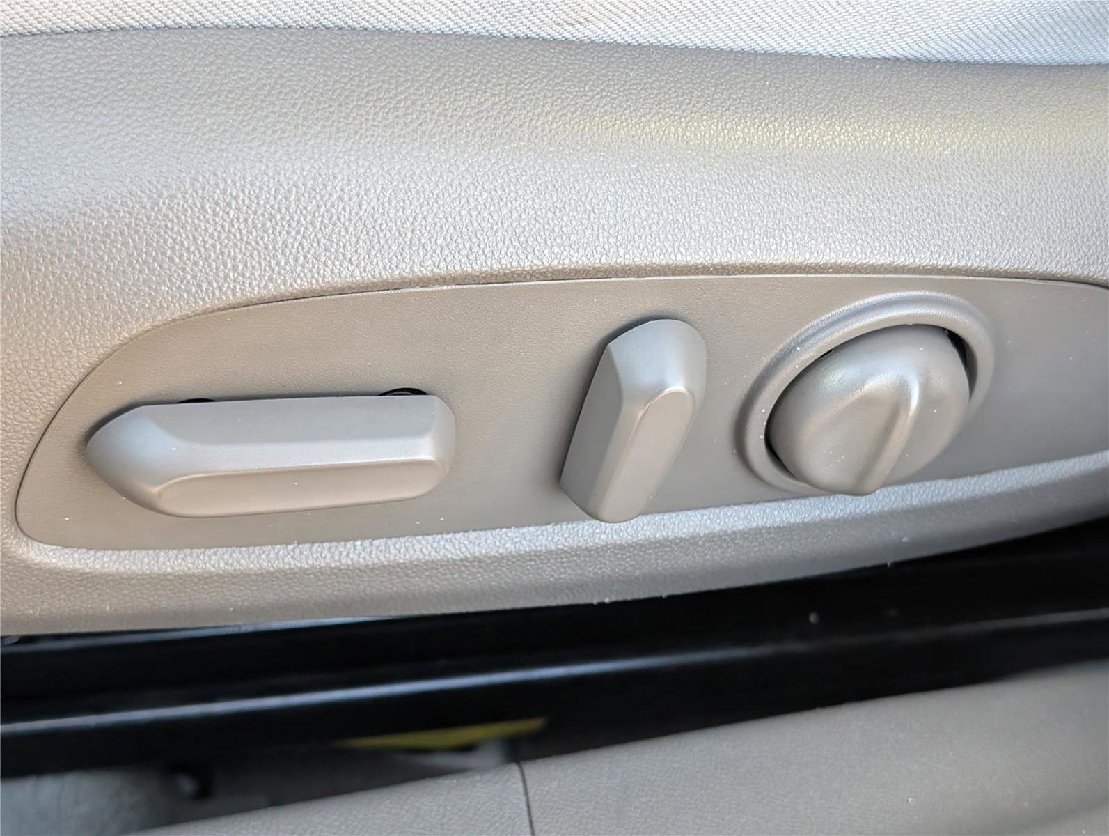 Used 2022 Chevrolet Malibu LT image 20