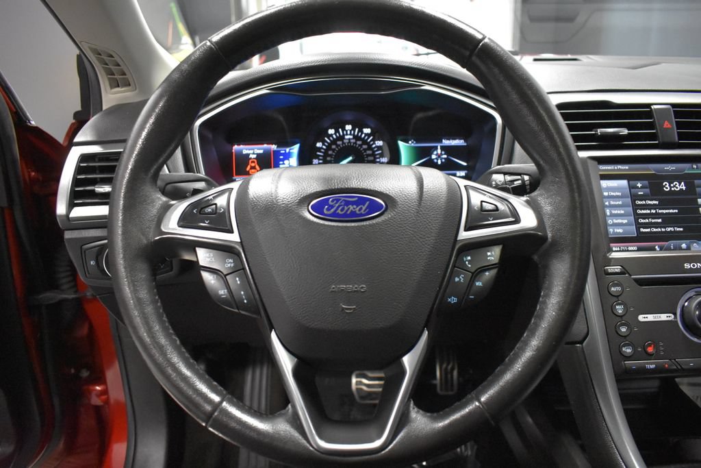 Used 2016 Ford Fusion Titanium FWD image 27