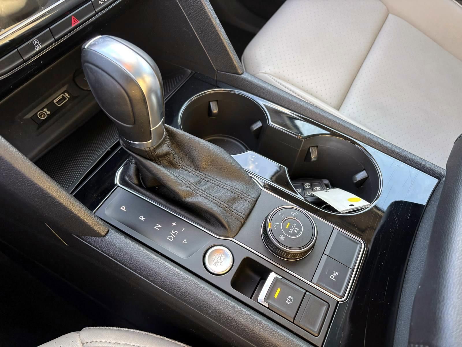 Used 2018 Volkswagen Atlas SEL image 19