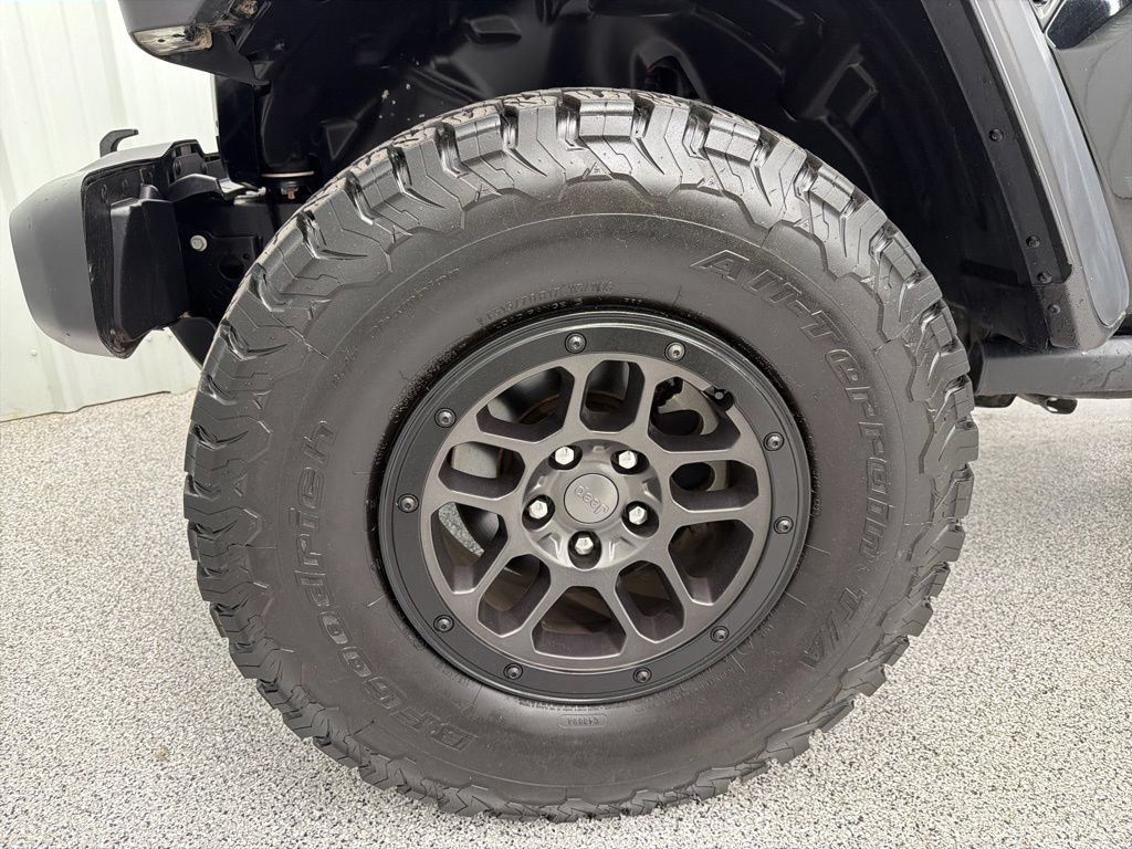 Used 2023 Jeep Wrangler Unlimited Sport AWD/4WD image 11