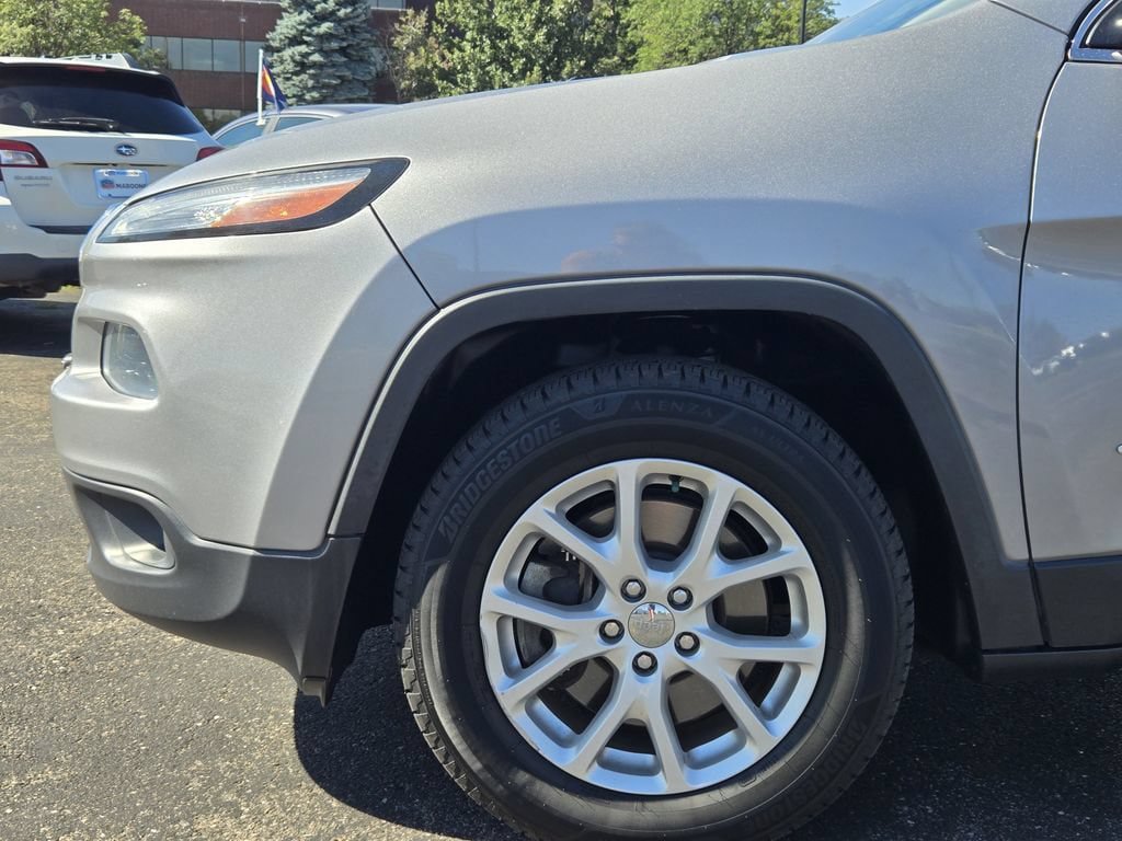 Used 2014 Jeep Cherokee Latitude w/ Comfort/Convenience Group AWD/4WD image 6