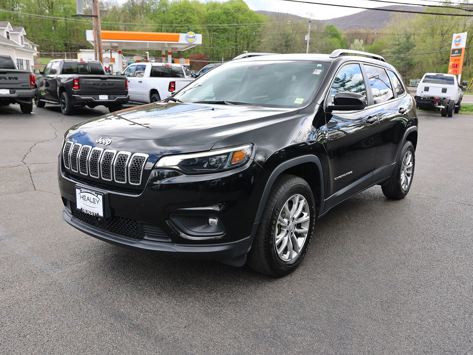 Used 2021 Jeep Cherokee Latitude Lux w/ Comfort/Convenience Group image 3