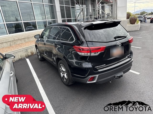 Used 2018 Toyota Highlander Limited Platinum AWD/4WD image 9