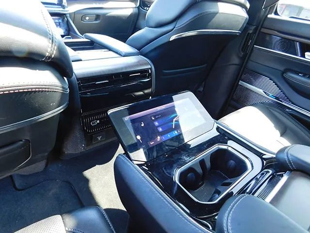 Used 2024 Jeep Grand Wagoneer L 4WD image 14