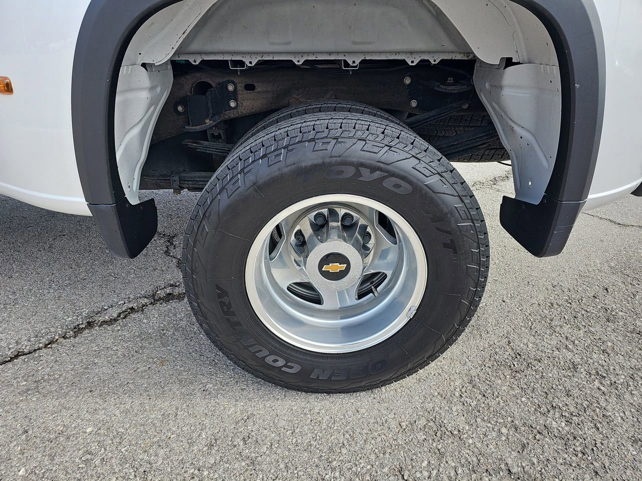 Used 2023 Chevrolet Silverado 3500 High Country w/ Technology Package image 38