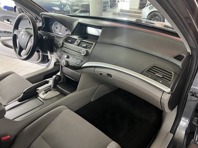 Used 2012 Honda Accord LX image 17