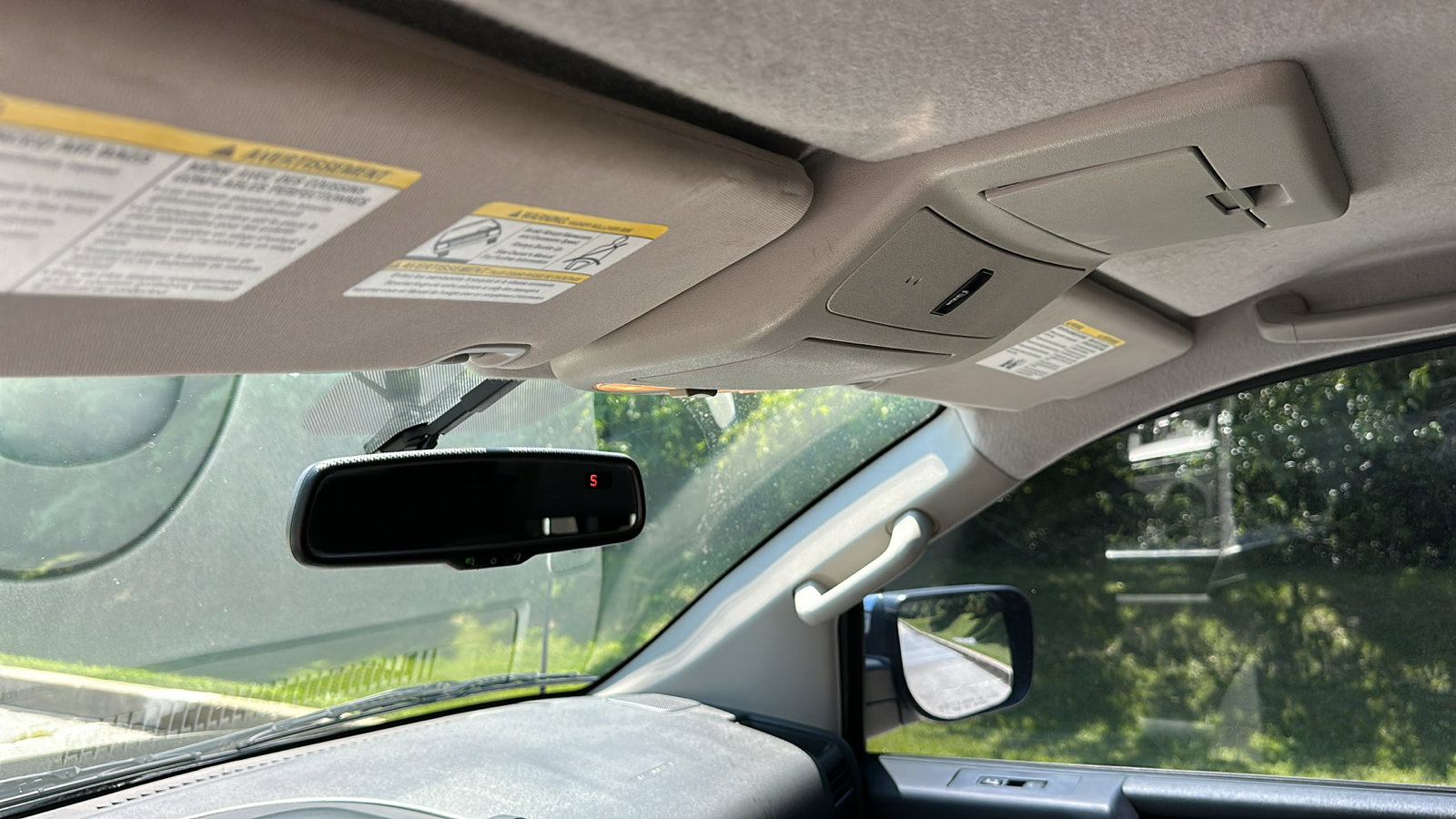 Used 2014 Nissan Titan SV image 24