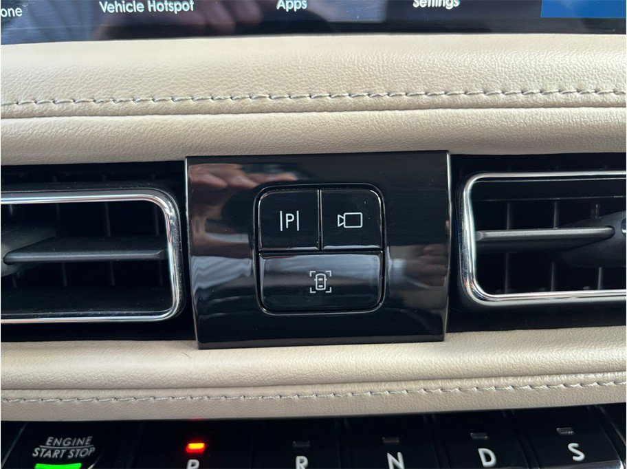 Used 2022 Lincoln Nautilus FWD image 34