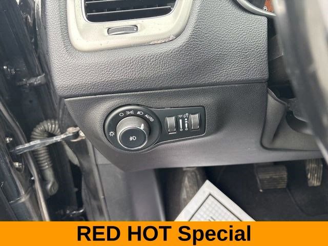 Used 2018 Jeep Compass Latitude FWD image 19