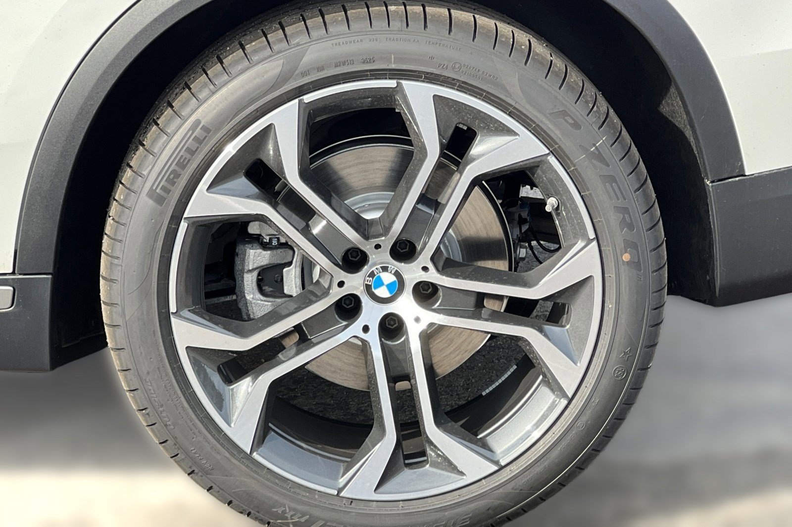 Used 2026 BMW X5 xDrive40i AWD/4WD image 12