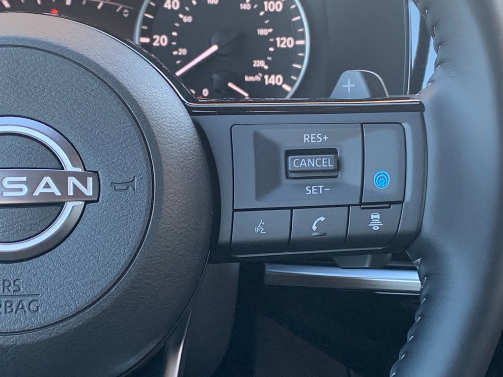 New 2025 Nissan Pathfinder SL image 10