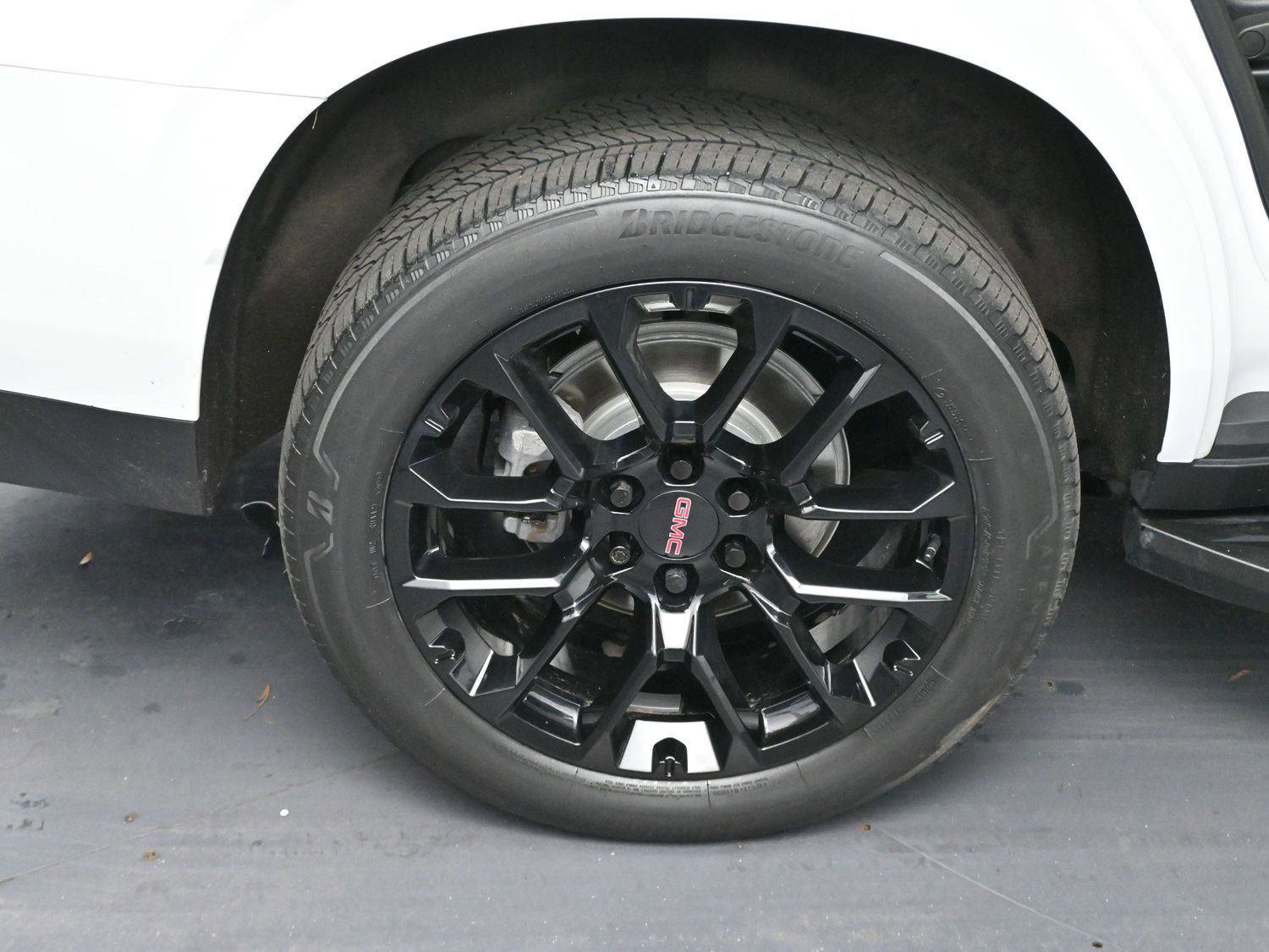 Used 2023 GMC Yukon SLT w/ SLT Premium Package image 36