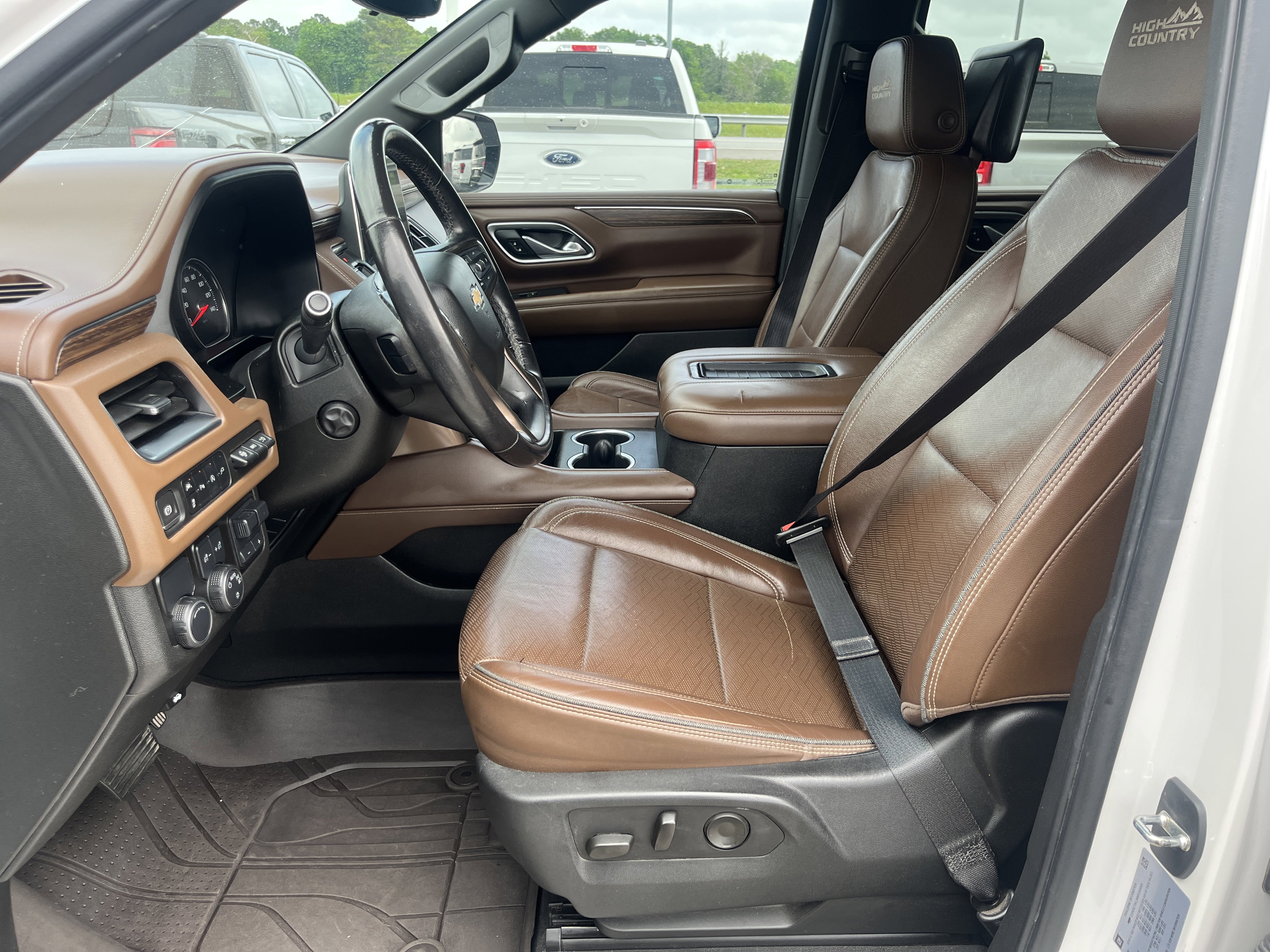 Used 2021 Chevrolet Tahoe High Country w/ Premium Package image 14