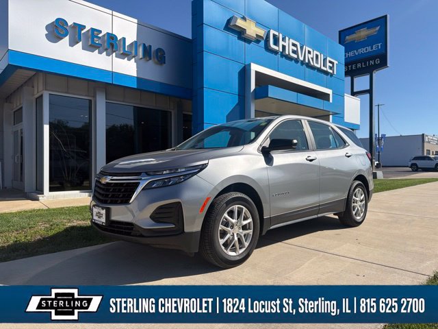 Used 2023 Chevrolet Equinox LS AWD/4WD image 1