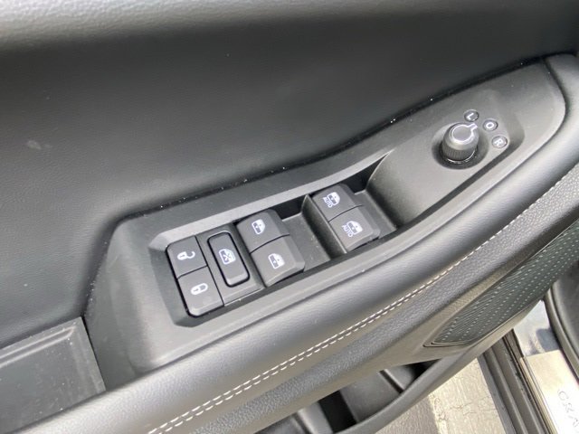 Used 2025 Jeep Grand Cherokee Laredo X w/ Luxury Tech Group I image 17