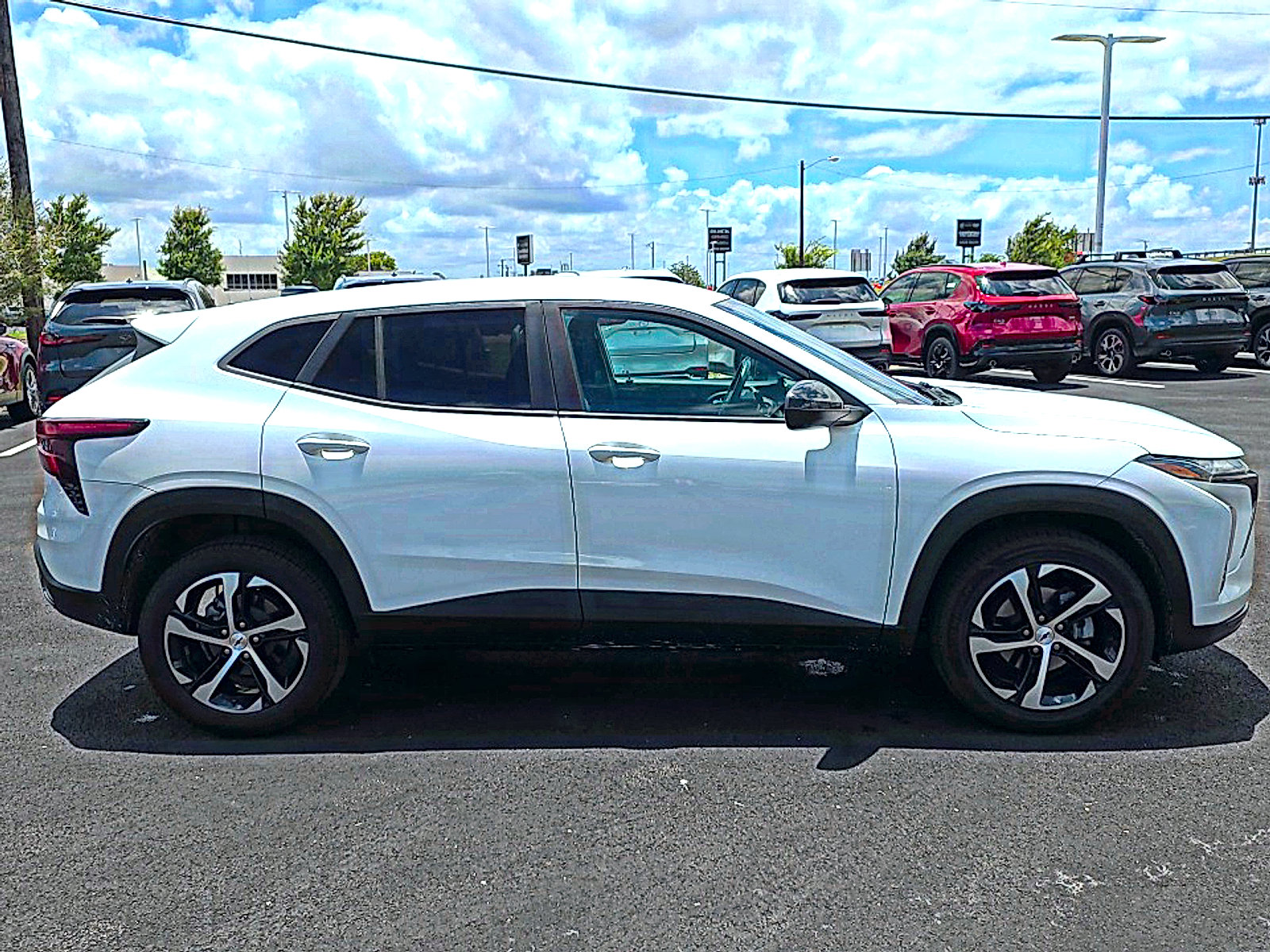 Used 2024 Chevrolet Trax RS w/ Driver Confidence Package FWD image 5