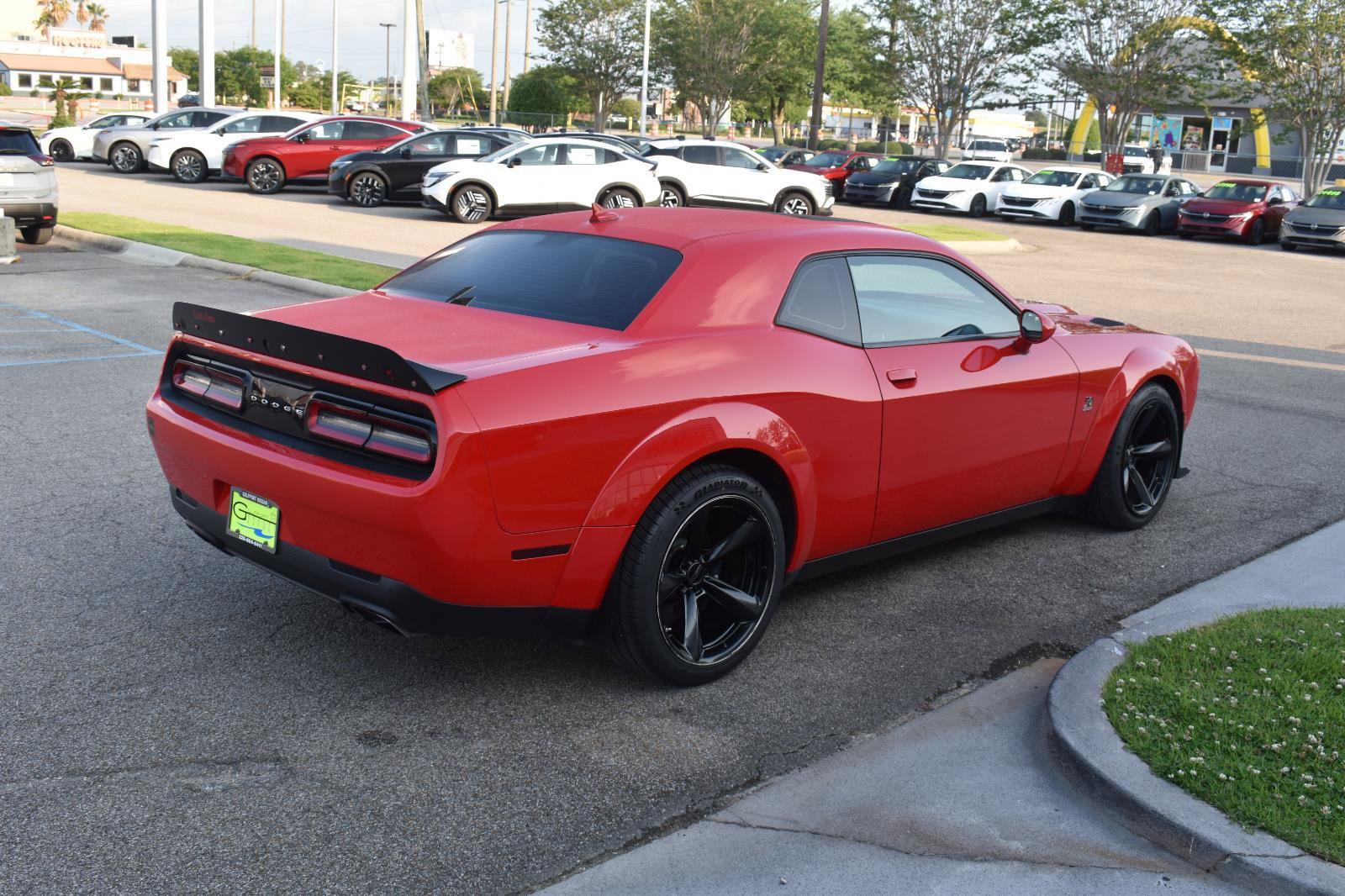 Used 2019 Dodge Challenger R/T Scat Pack w/ Widebody Package RWD image 10