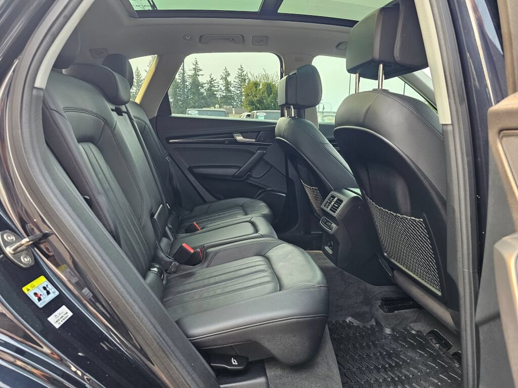 Used 2020 Audi Q5 2.0T Premium w/ Convenience Package AWD/4WD image 12