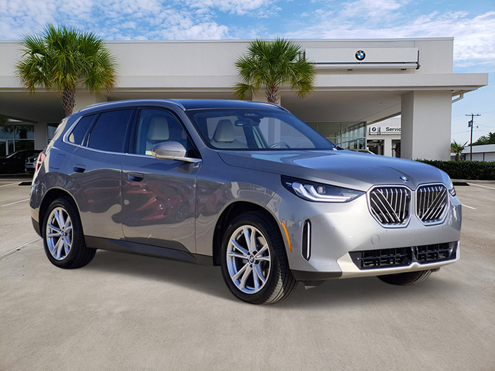 Certified 2025 BMW X3 xDrive30 w/ Premium Package AWD/4WD image 3