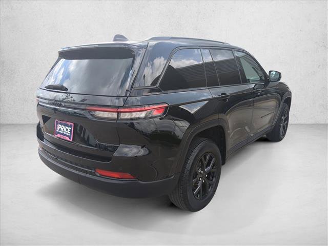 Certified 2025 Jeep Grand Cherokee Altitude AWD/4WD image 5