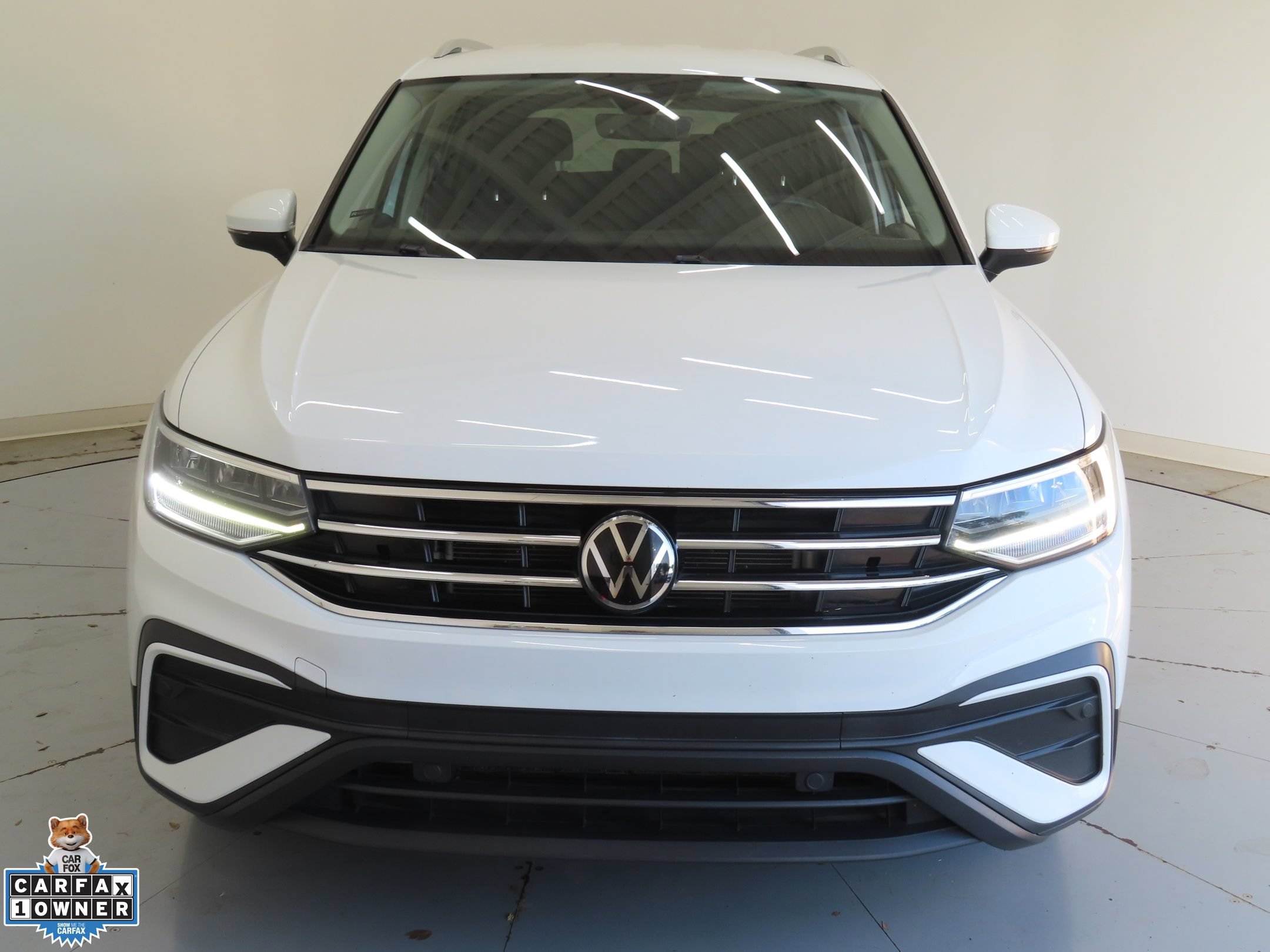 Certified 2022 Volkswagen Tiguan SE FWD image 9