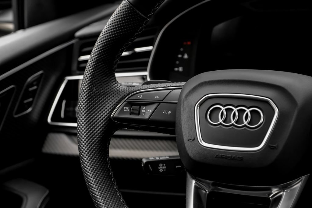 Used 2024 Audi SQ8 Premium Plus w/ Executive Package AWD/4WD image 18