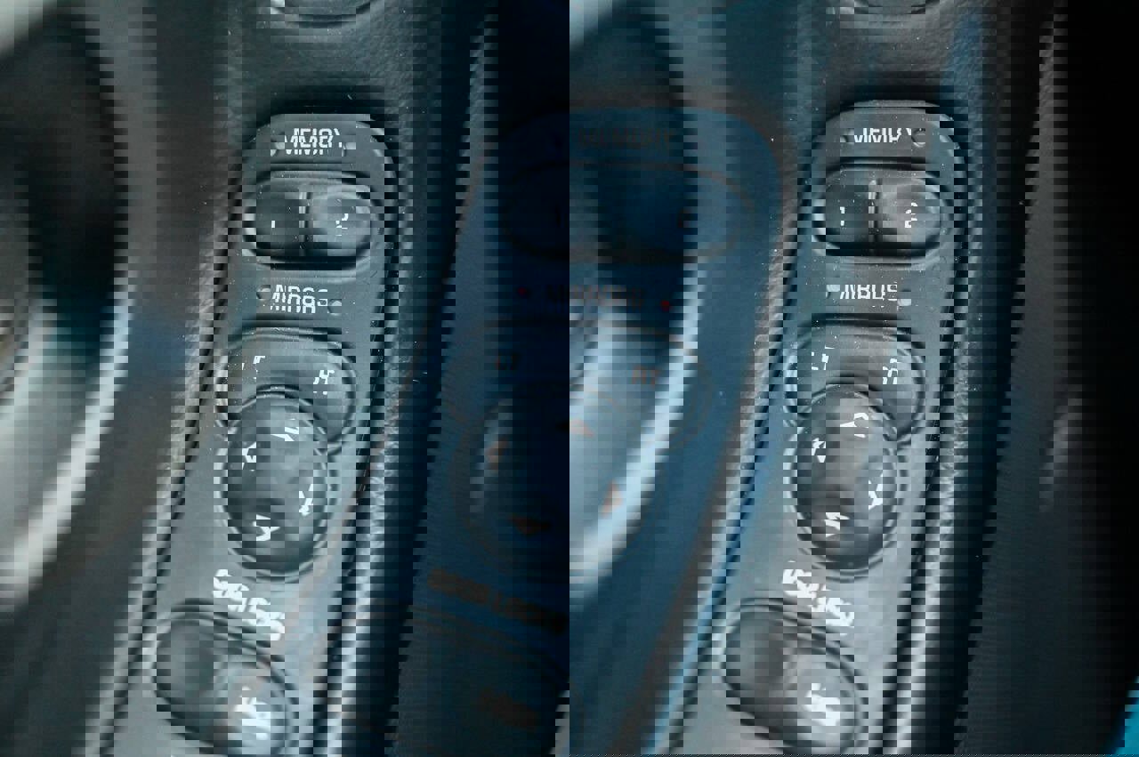 Used 2002 Chevrolet Corvette Z06 w/ Memory Pkg image 71