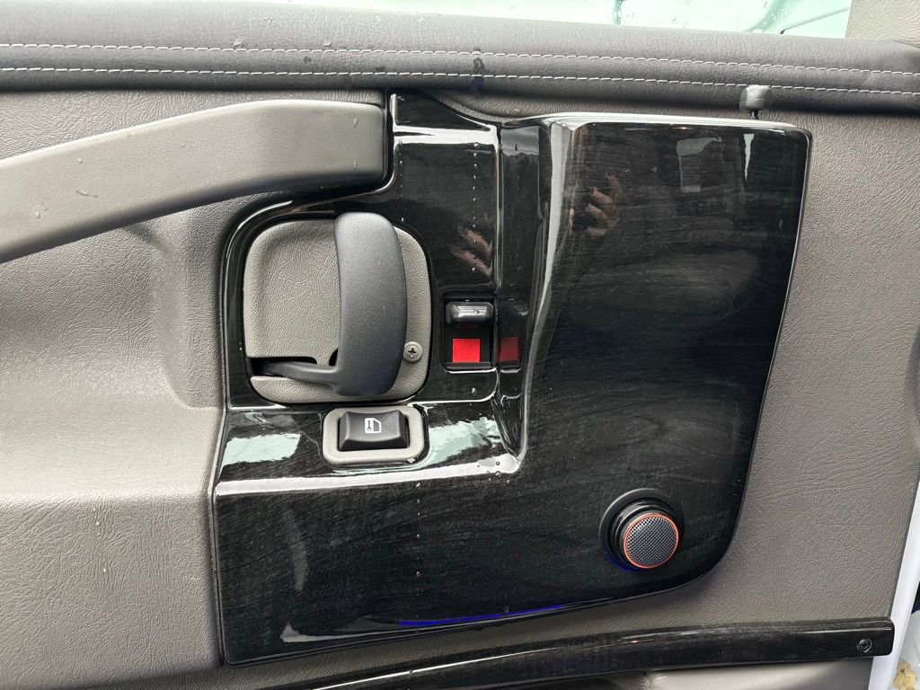 New 2025 GMC Savana 2500 Extended w/ Driver Convenience Package image 21
