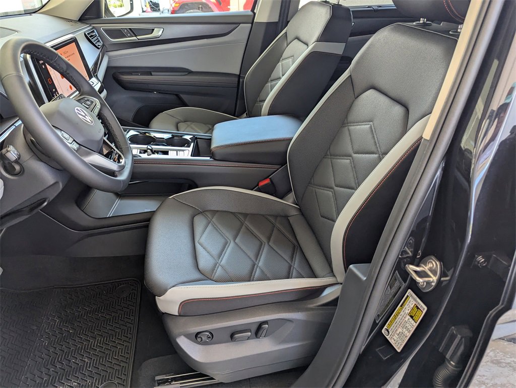 New 2026 Volkswagen Atlas Peak Edition image 12