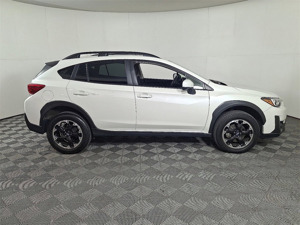 Used 2022 Subaru Crosstrek 2.0i Premium w/ Moonroof Package image 11