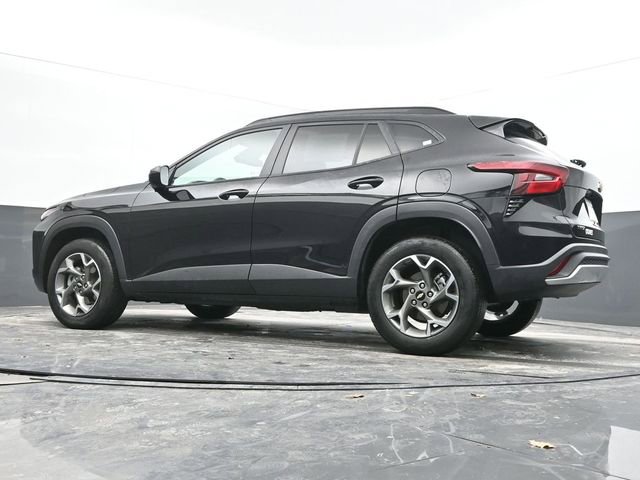 Used 2025 Chevrolet Trax LT image 47