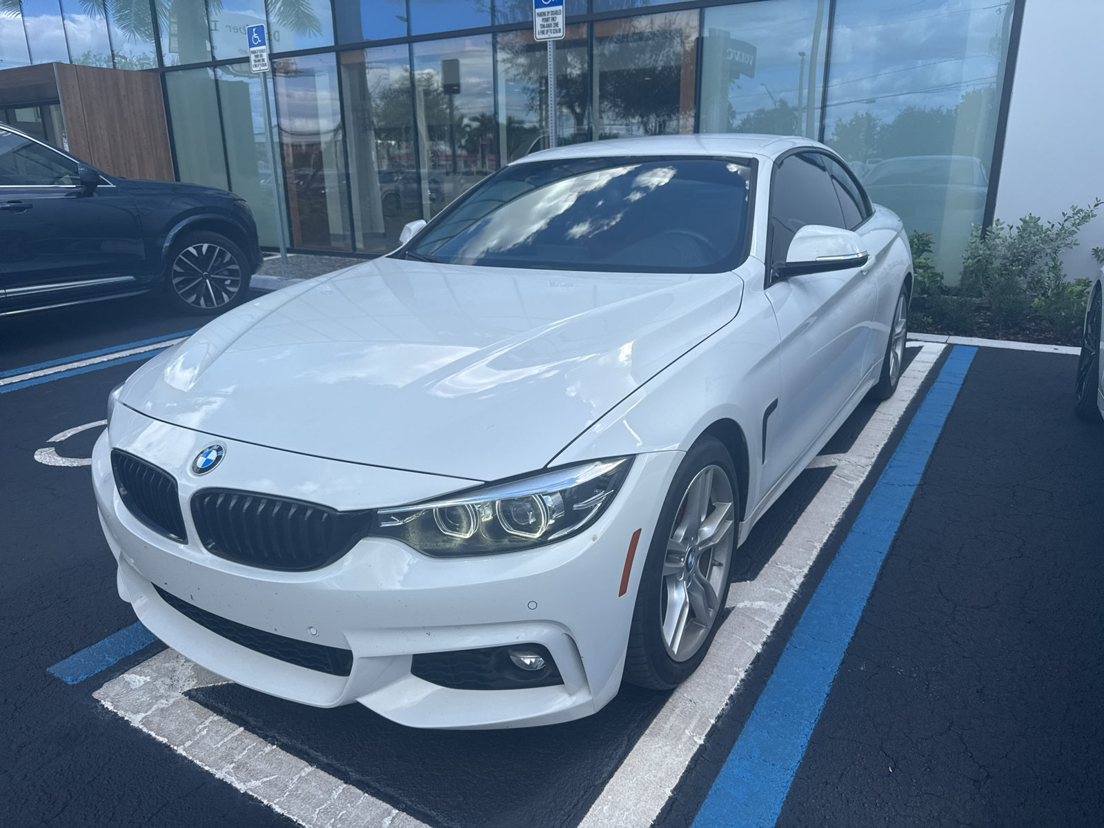 Used 2020 BMW 430i Convertible w/ M Sport Package RWD image 4