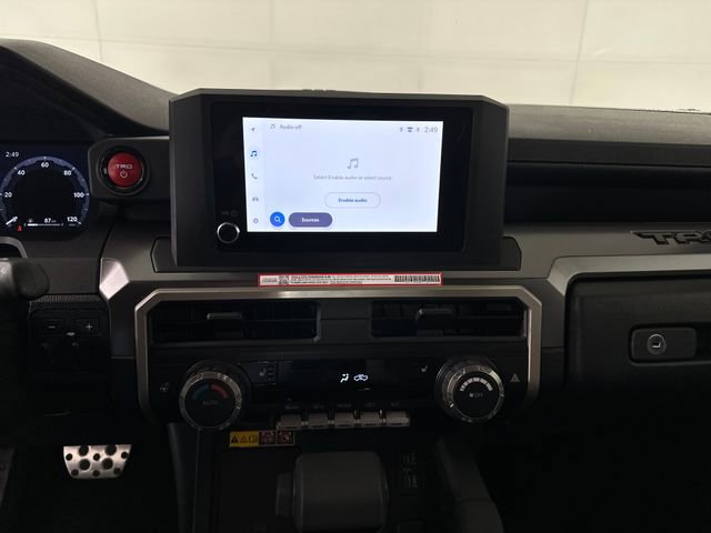 Used 2025 Toyota Tacoma TRD Sport w/ TRD Sport Upgrade Package image 21